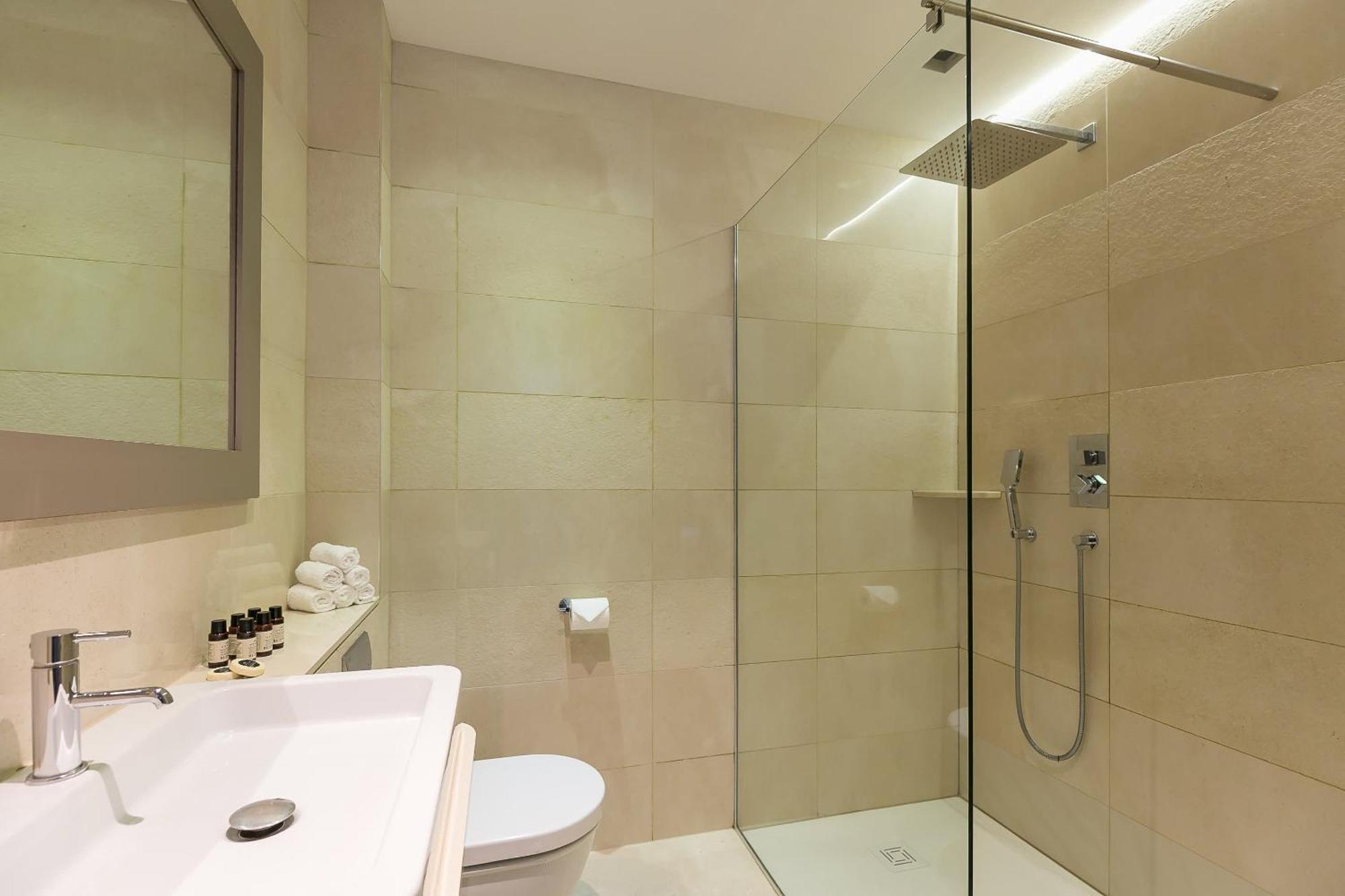 Apartment Modern Times - Covent Garden By Frankie Says